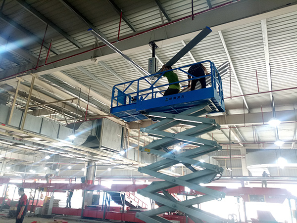 ���I���L�Ȱ��b���E: