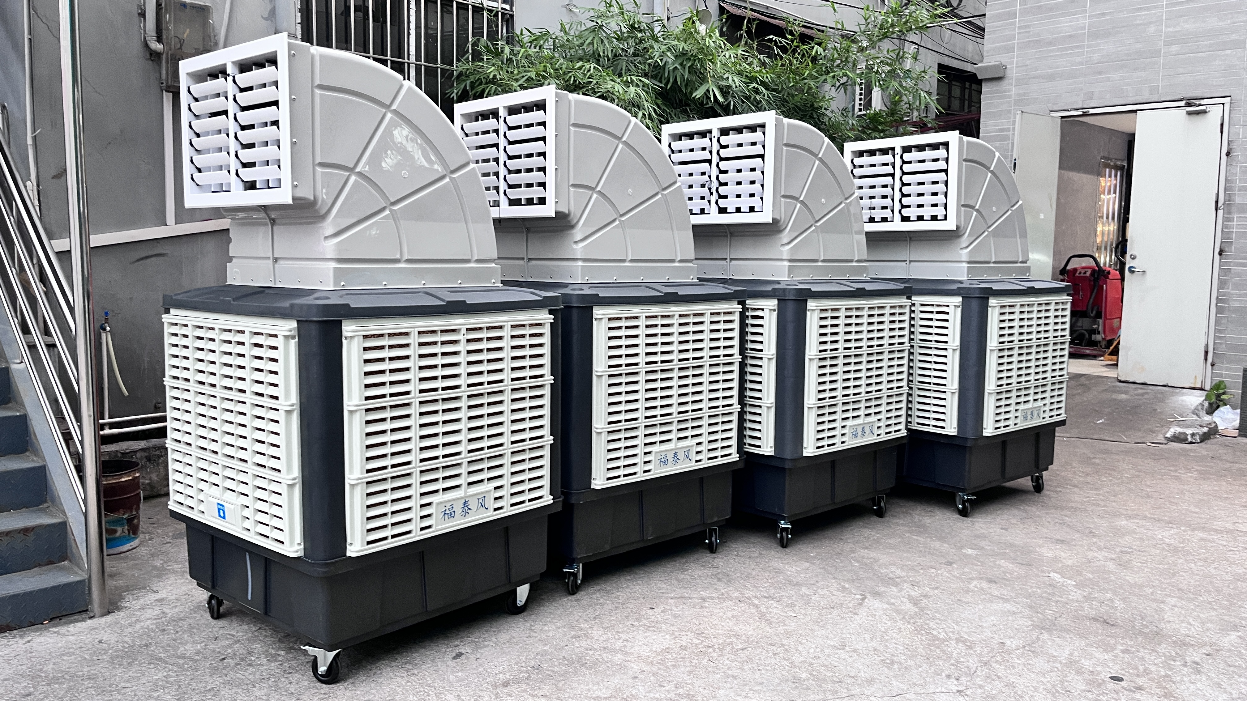 �Ƅӭh�����{